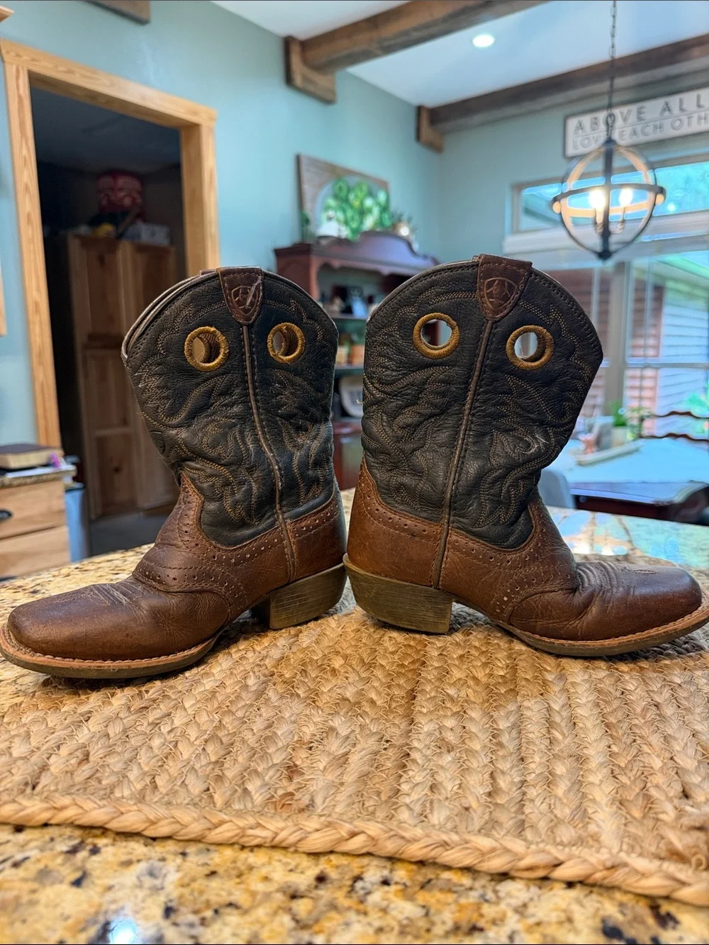 4LR Ariat Boys Boots Size 12